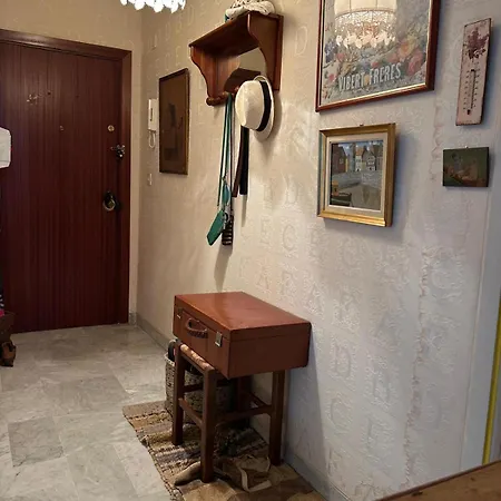 Apartman Cozy - 12 Min Walk To The - Free Parking *